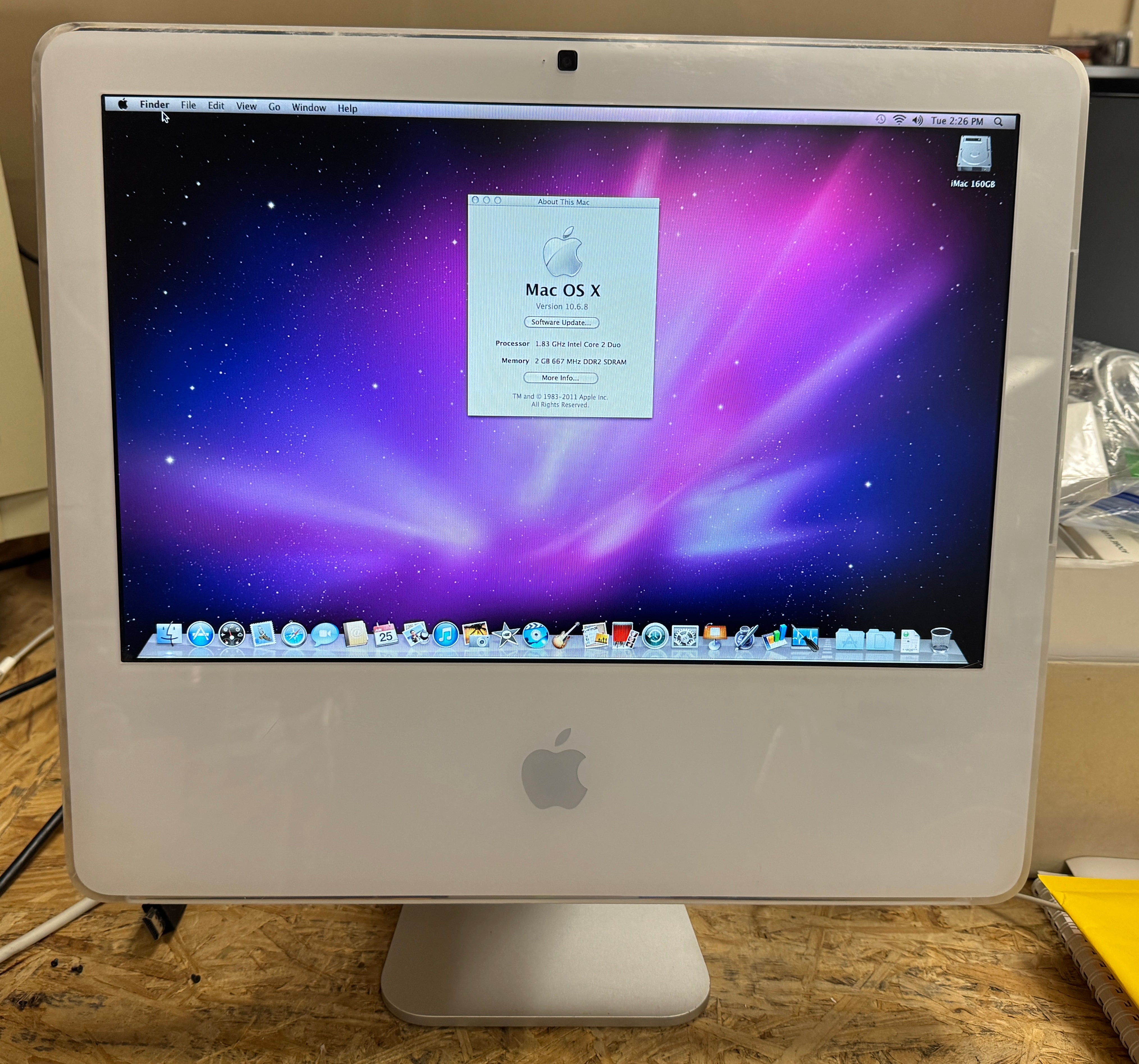 Apple iMac 17-inch Late 2006 CD 1.83GHz Intel Core 2 Duo (MA710LL
