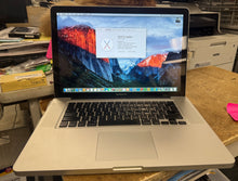 Apple MacBook Pro 15-inch Mid 2009 2.66GHz Intel Core 2 Duo (MB985LL/A)
