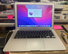 Apple MacBook Air 13-inch April 2017 1.6GHz Dual-Core Intel Core i5 (MJVE2LL/A)