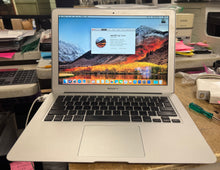Apple MacBook Air 13-inch November 2010 1.86GHz Intel Core 2 Duo (MB503LL/A)