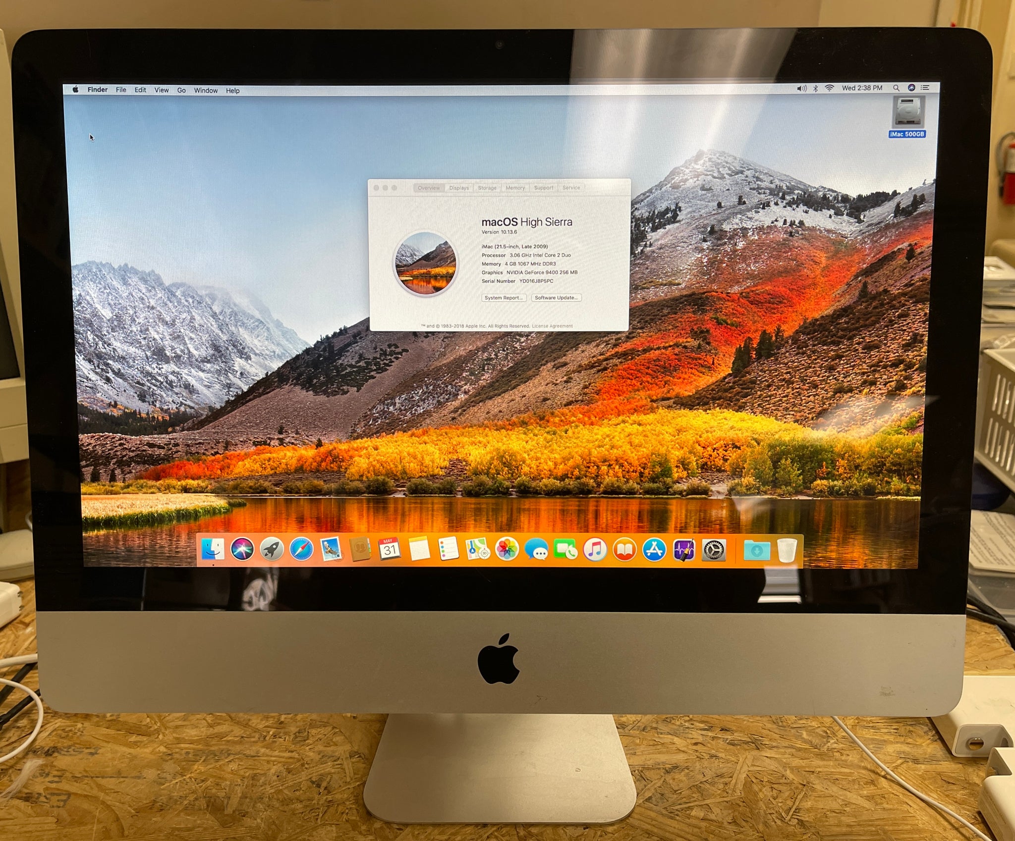 Apple iMac 21.5-inch Late 2009 3.06GHz Intel Core 2 Duo (MB950LL/A