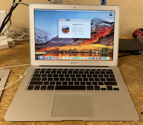 Apple MacBook Air 13-inch November 2010 1.86GHz Intel Core 2 Duo (MC503LL/A)
