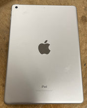 Apple iPad 9.7-inch 6th Generation Wi-Fi Silver 32GB (MR7G2LL/A)