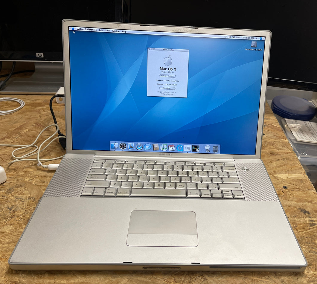 Apple PowerBook G4 17-inch August 2004 1.5GHz (M9462LL/A)