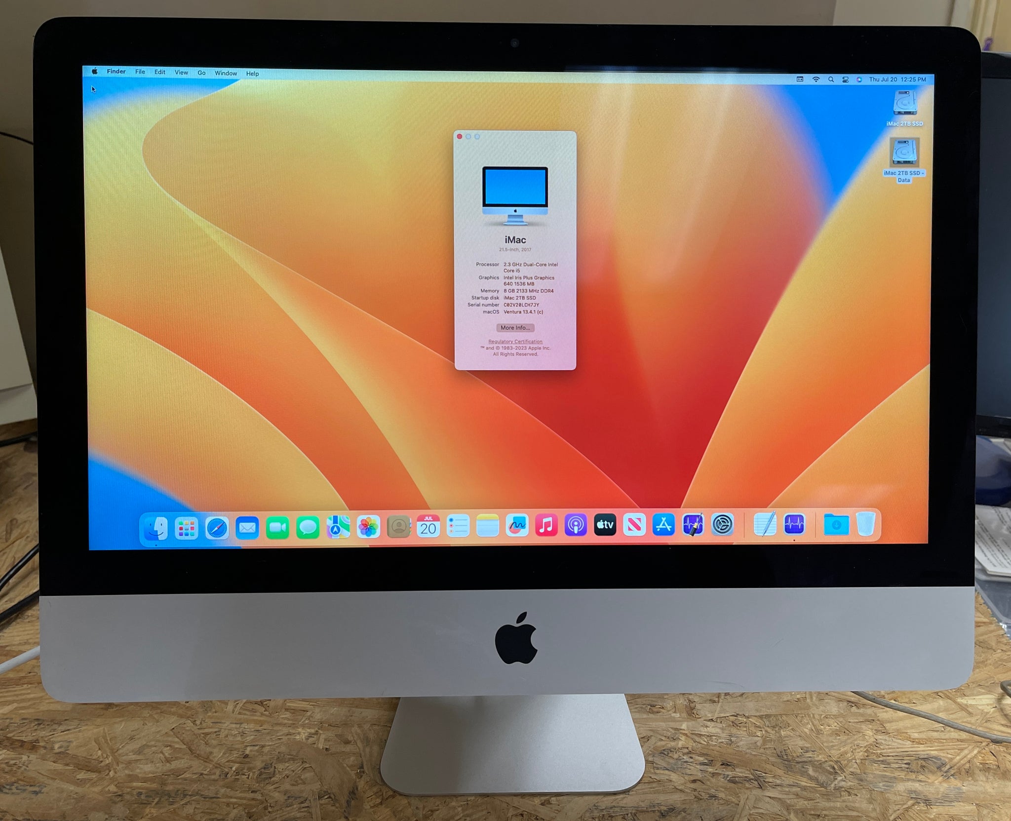 Apple iMac 21.5-inch July 2017 2.3GHz Dual-Core Intel Core i5