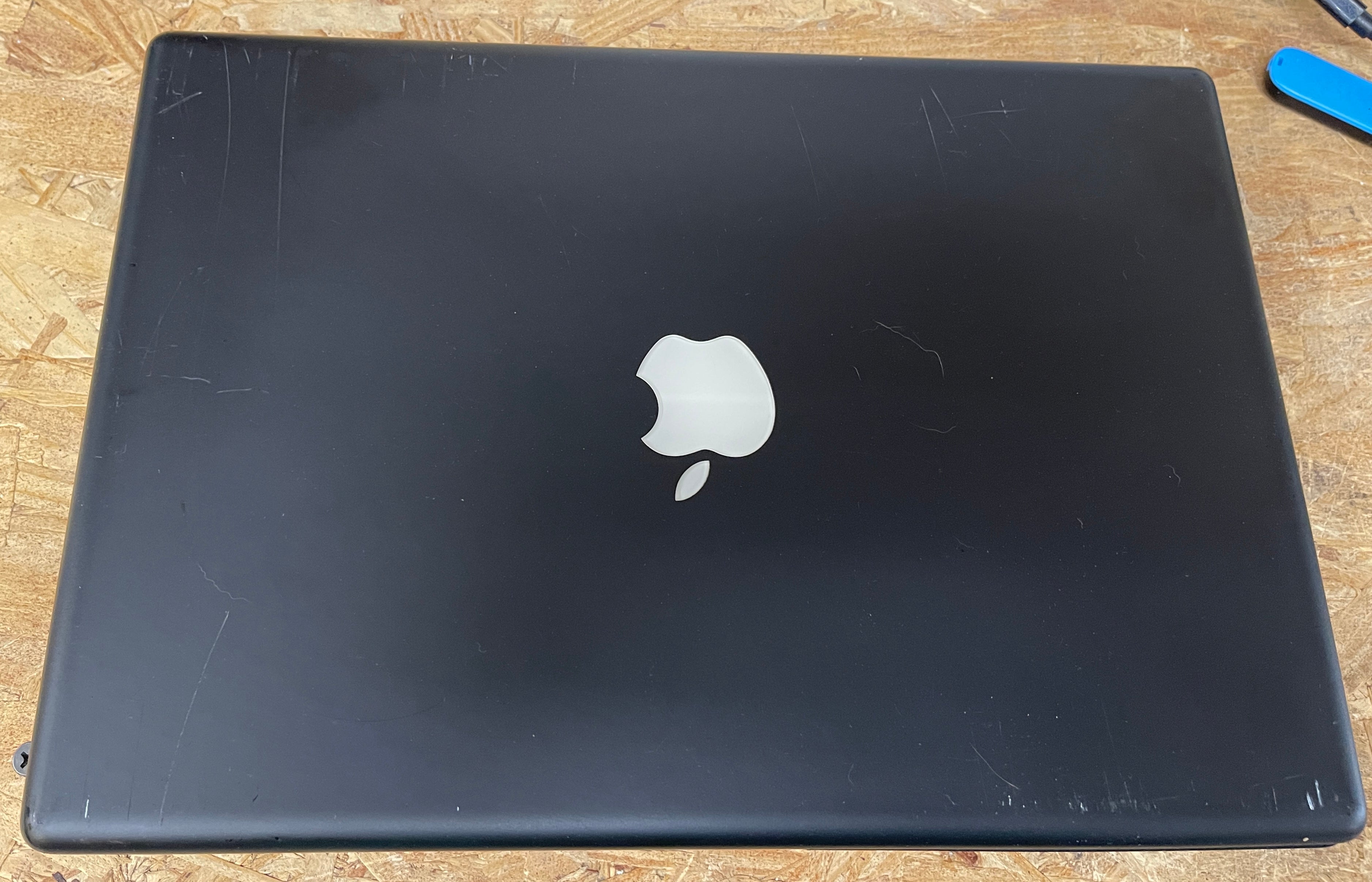 Apple MacBook 13-inch BLACK Late 2007 2.2GHz Intel Core 2 Duo