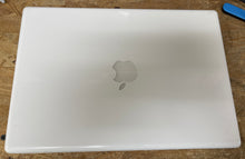Apple MacBook 13-inch August 2007 2GHz Intel Core 2 Duo (MB061LL/A)