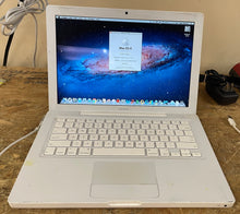 Apple MacBook 13-inch December 2007 2GHz Intel Core 2 Duo (MB061LL/B)