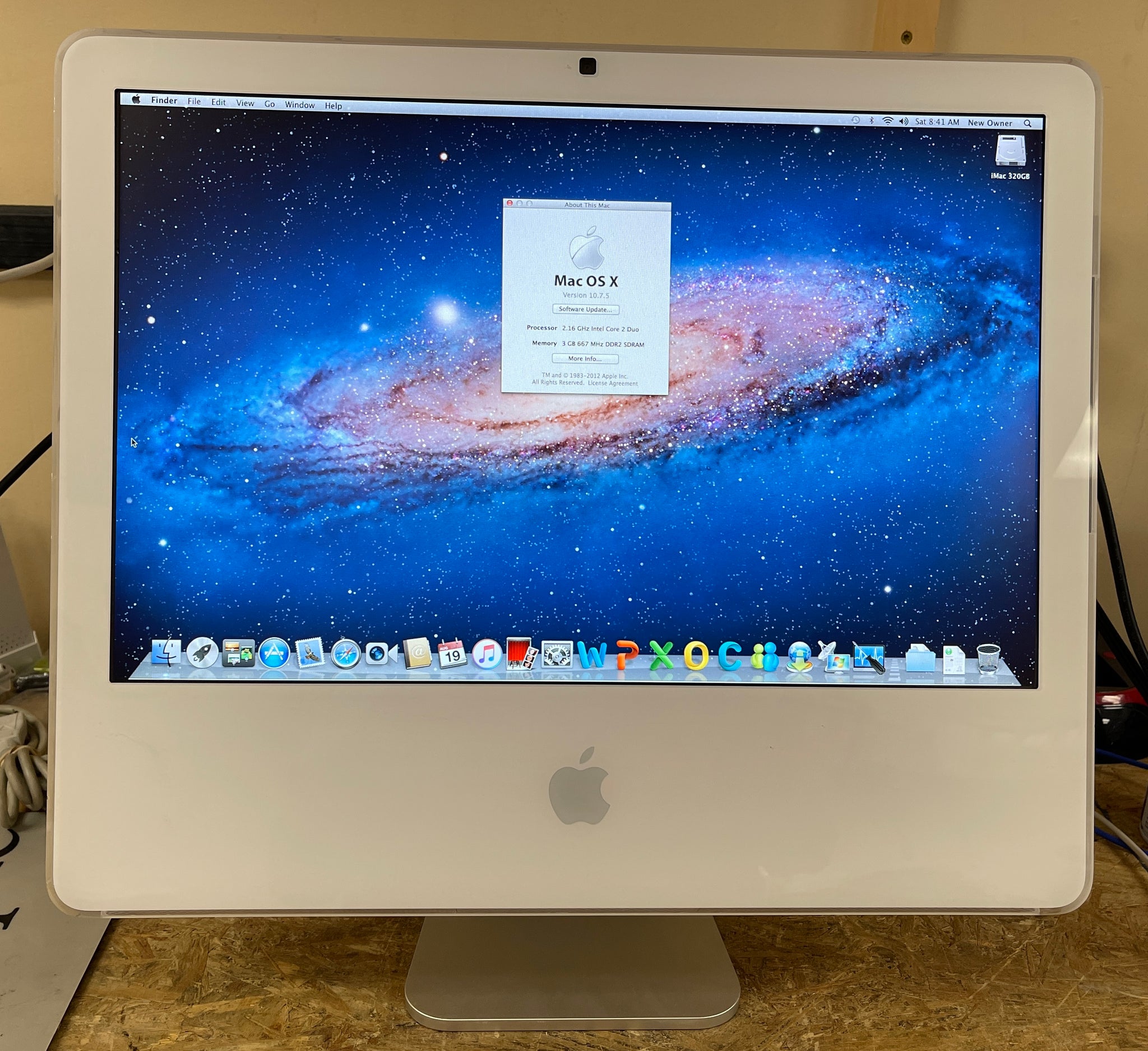 Apple iMac 20-inch Late 2006 2.16GHz Intel Core 2 Duo (MA589LL 