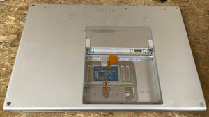 Apple MacBook Pro 15-inch Late 2006 2.16GHz Intel Core 2 Duo (MA609LL)