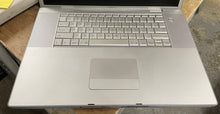 Apple MacBook Pro 17-inch September 2006 2.16GHz Intel Core Duo (MA092LL/A)