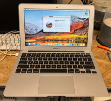 Apple MacBook Air 11-inch Mid 2011 1.6GHz Intel Core i5 (MC968LL/A)