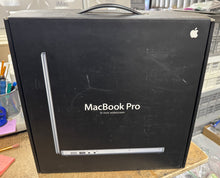 Apple MacBook Pro 15-inch Mid/Late 2007 2.2GHz Intel Core 2 Duo (MA895LL)