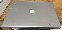 Apple MacBook Pro 15-inch Mid/Late 2007 2.2GHz Intel Core 2 Duo (MA895LL)