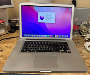 Apple MacBook Pro 15-inch August 2011 2.3GHz Quad-Core Intel Core i7 (MC723LL/A)