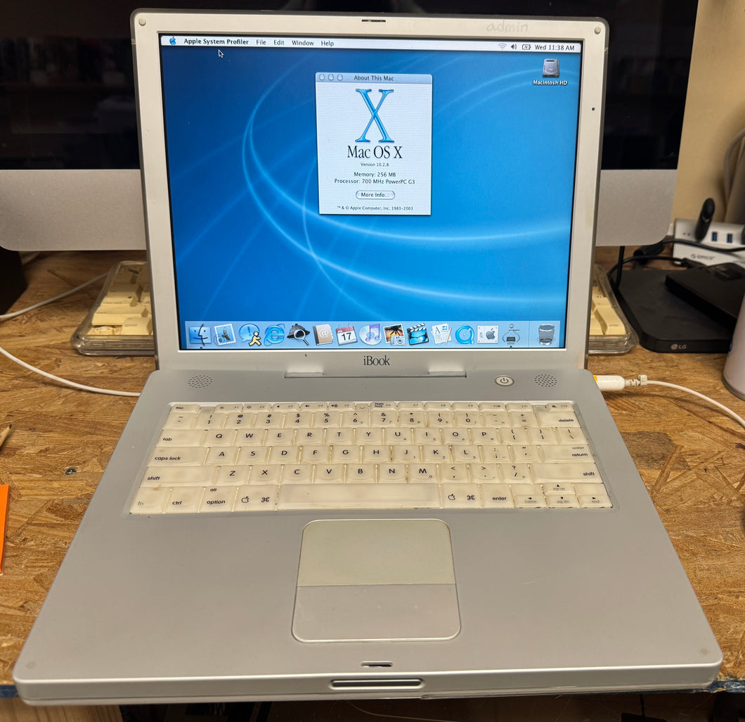 Apple iBook G3 14-inch 16VRAM-Tr May 2002 700MHz (M8603LL/A)