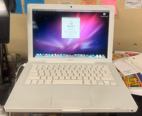 Apple MacBook 13-inch November 2007 Factory Refurbished 1.83GHz Intel Core Duo (MA254LL/A)