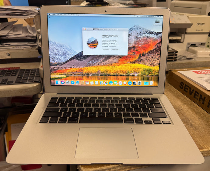 Apple MacBook Air 13-inch November 2010 2.13GHz Intel Core 2 Duo (MC503LL/A)