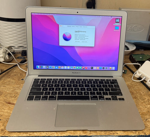 Apple MacBook Air 13-inch April 2012 1.8GHz Dual-Core Intel Core i7 (Md226LL/A)