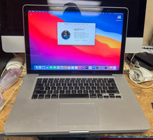 Apple MacBook Pro 15-inch May 2013 2.3GHz Quad-Core Intel Core i7 (MD103LL/A)