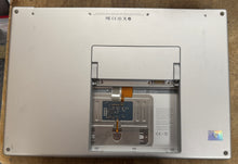 Apple MacBook Pro 15-inch March 2007 2.33GHz Intel Core 2 Duo (MA610LL)