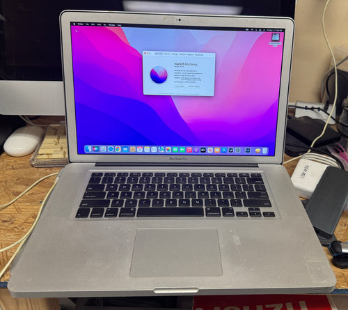 Apple MacBook Pro 15-inch March 2011 2.2GHz Quad-Core Intel Core i7 (MC723LL/A)