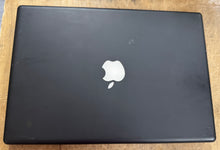 Apple MacBook 13-inch Black April 2008 2.4GHz Intel Core 2 Duo (MB404LL/A)