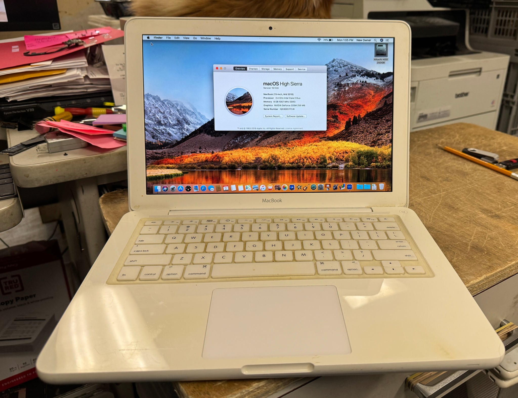 Apple MacBook Unibody 13-inch Mid 2010 2.4GHz Intel Core 2 Duo