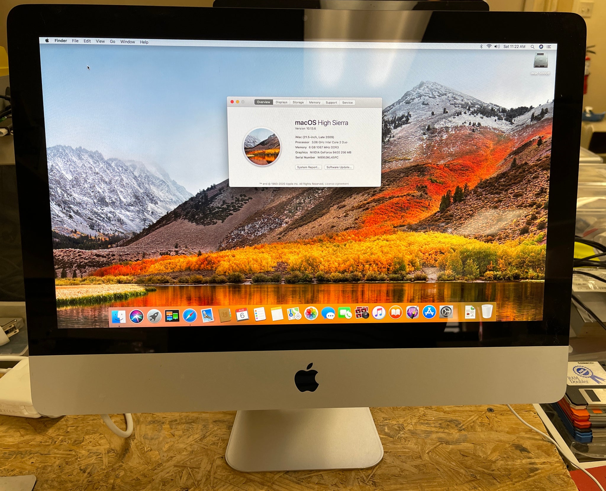 Apple iMac 21.5-inch Late 2009 3.06GHz Intel Core 2 Duo (MB950LL/A
