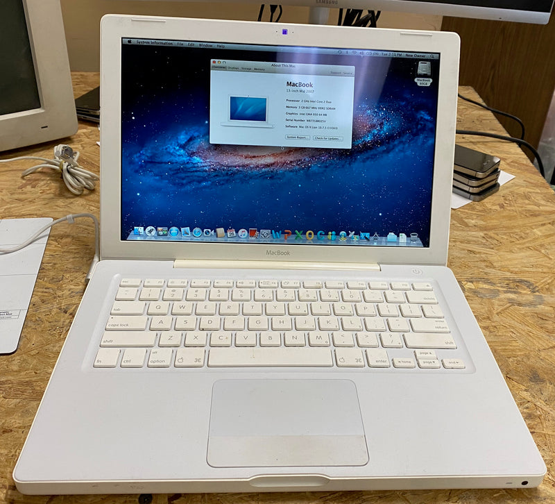 Apple MacBook 13-inch Mid 2007 2GHz Intel Core 2 Duo (MB061LL/A