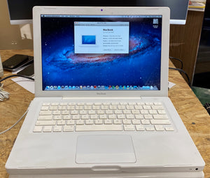 Apple MacBook 13-inch November 2007 2GHz Intel Core 2 Duo (MB061LL/B)