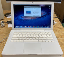 Apple MacBook 13-inch Early 2008 2.1GHz Intel Core 2 Duo (MB402LL/A)