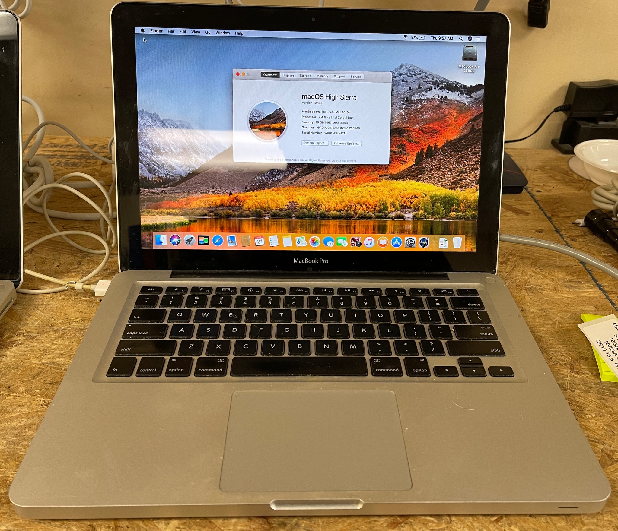 Apple MacBook Pro 13-inch Mid 2010 2.4GHz Intel Core 2 Duo