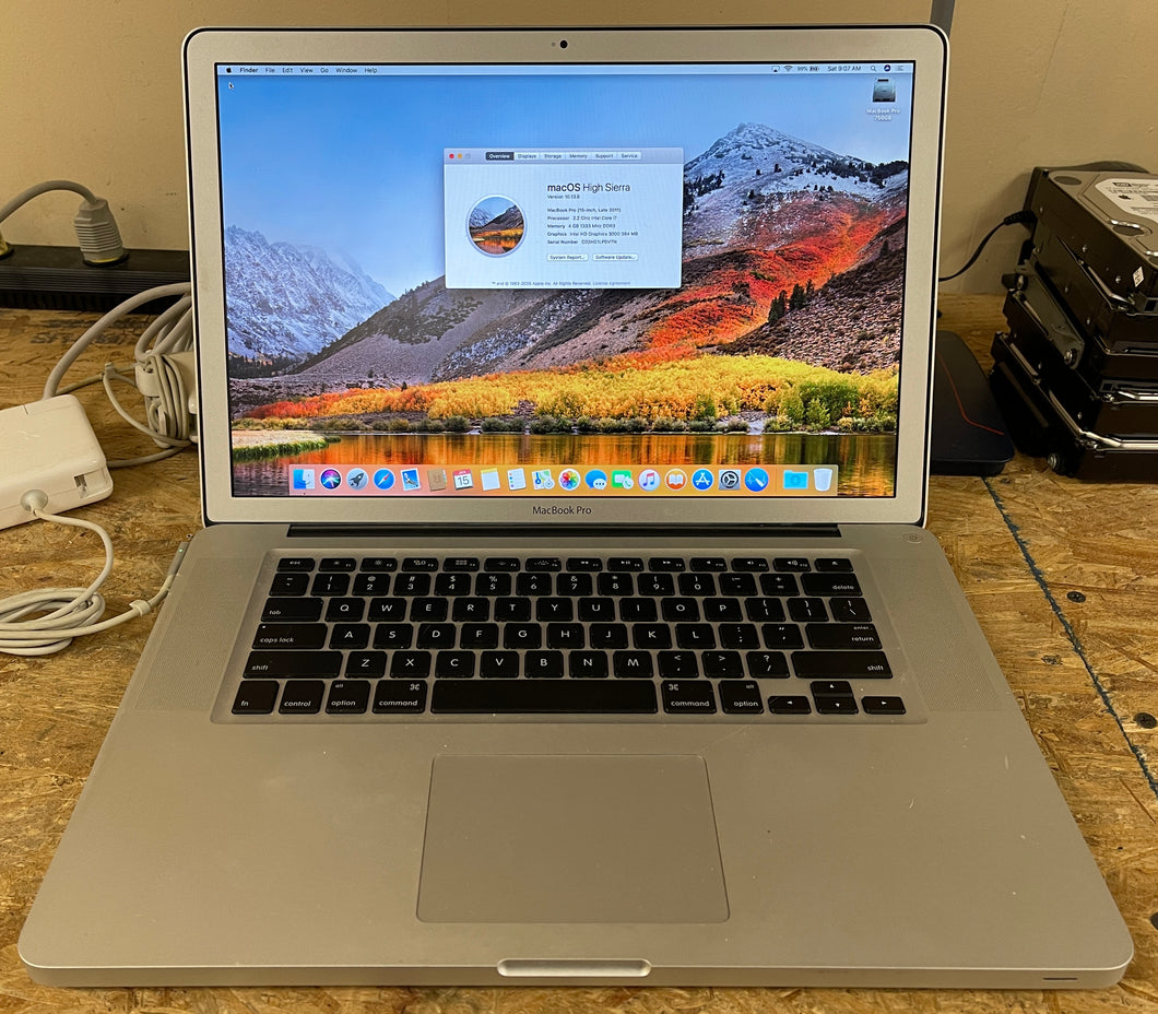 Apple MacBook Pro 15-inch Late 2011 2.2GHz Intel Core i7 (MD318LL/A)
