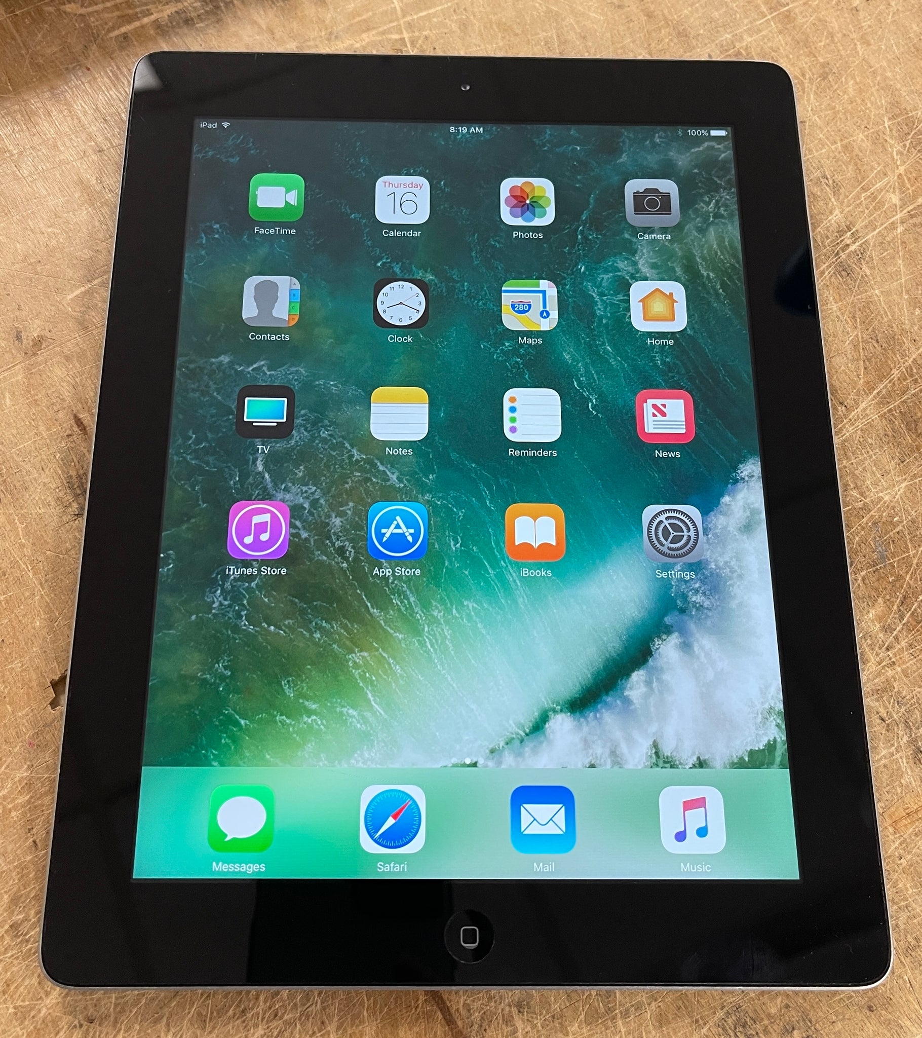 Apple iPad 4th Gen (Wi-Fi Only) 1.4GHz Dual-Core Apple A6X 32GB 